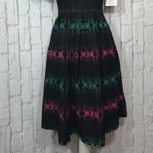 1 LuLaRoe Amelia - Picture 2 of 2